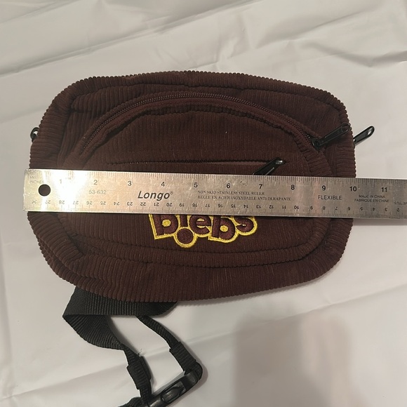 👜✨ Justin Bieber x Tim Hortons Fanny Pack ✨👜 - Picture 7 of 8